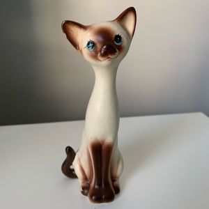 Vintage Kitsch Siamese Ceramic Cat Figurine